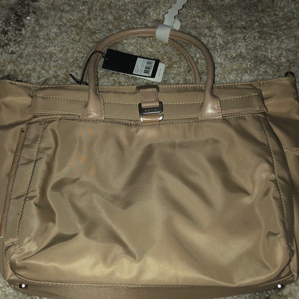 Senz Lou travel bag